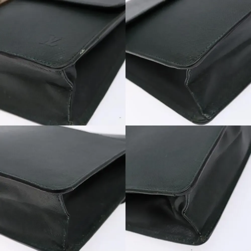 Louis Vuitton Taiga Pochette Kourad Clutch Bag Epicea Green
